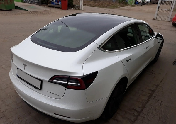 Tesla Model 3 cena 126800 przebieg: 139000, rok produkcji 2019 z Rzgów małe 11